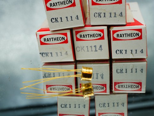 Raytheon raysistor 1114 - raytheon,
